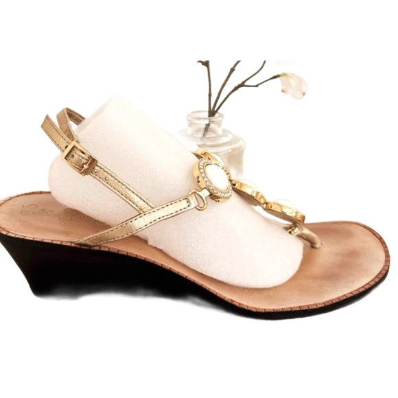 LILLY PULITZER ~ Leather sandals w/bold white accents & rhinestones size 8 - Picture 4 of 6